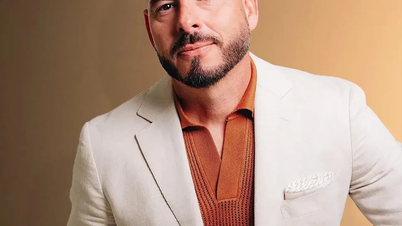 Mr. LA™